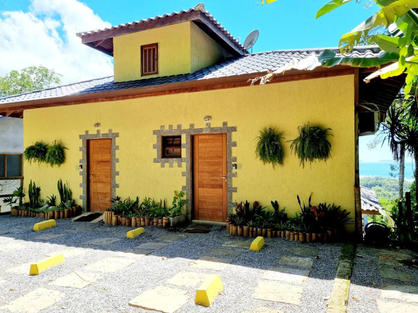 Burung Flats Itamambuca - Hospedagem Com Vista Para O Mar أوباتوبا المظهر الخارجي الصورة