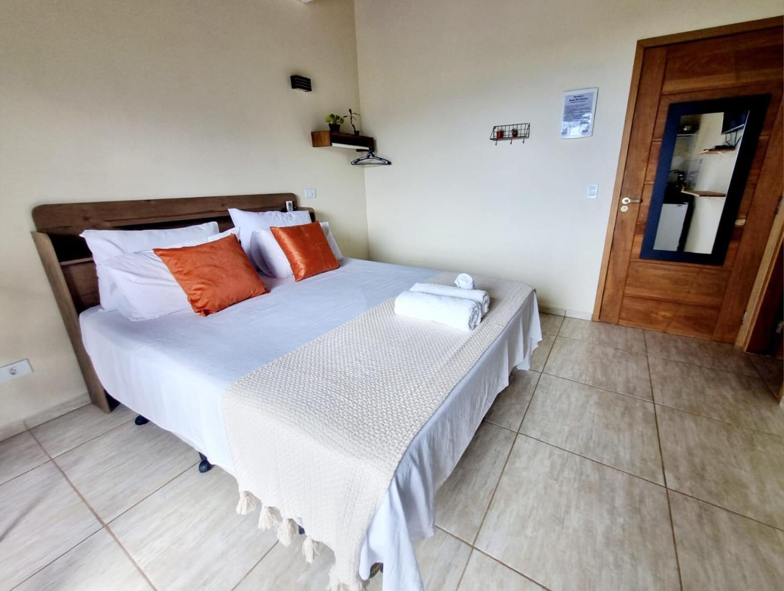 Burung Flats Itamambuca - Hospedagem Com Vista Para O Mar أوباتوبا المظهر الخارجي الصورة